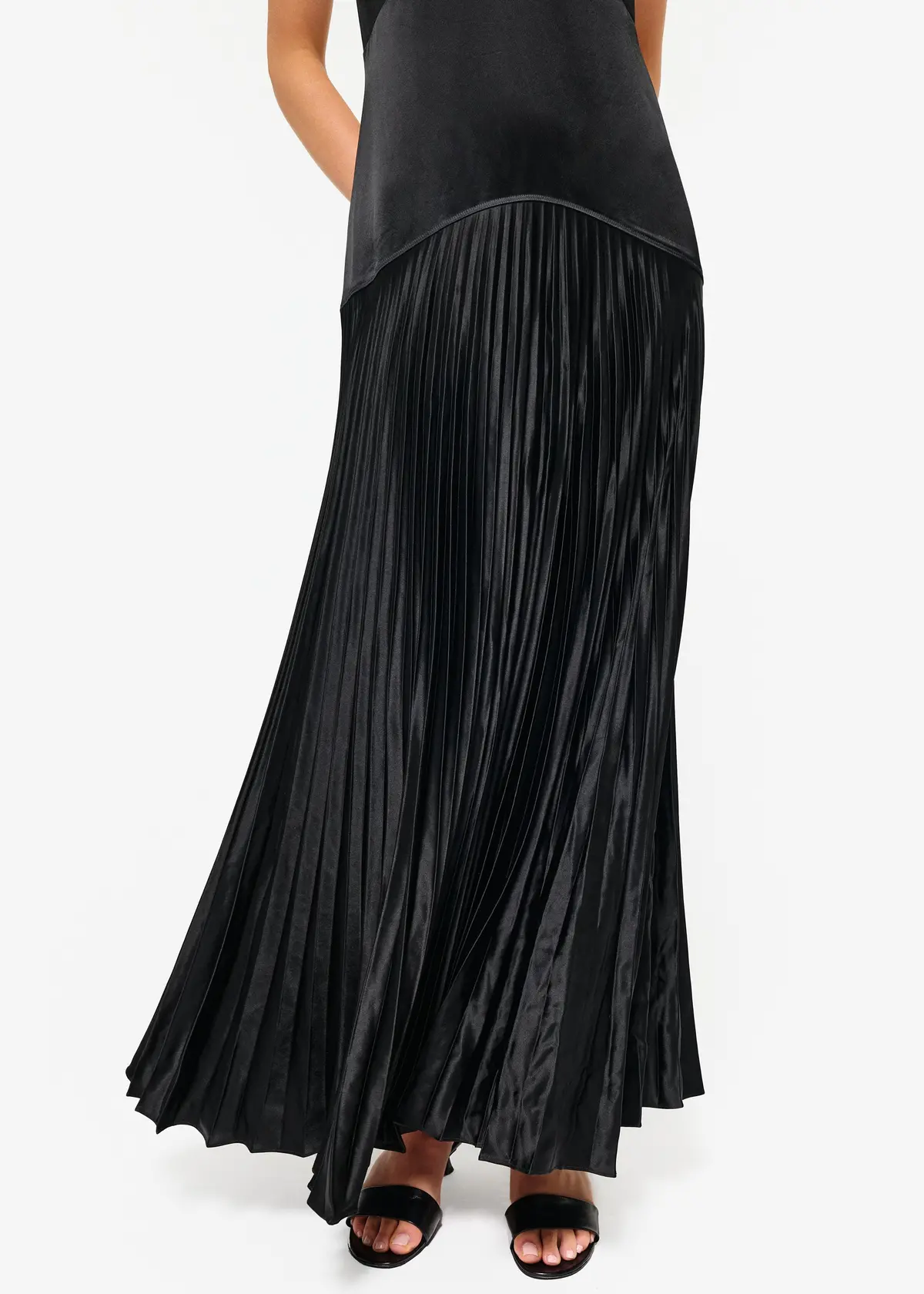 Cami Nyc Jennelyn Pleated Gown In Black 3