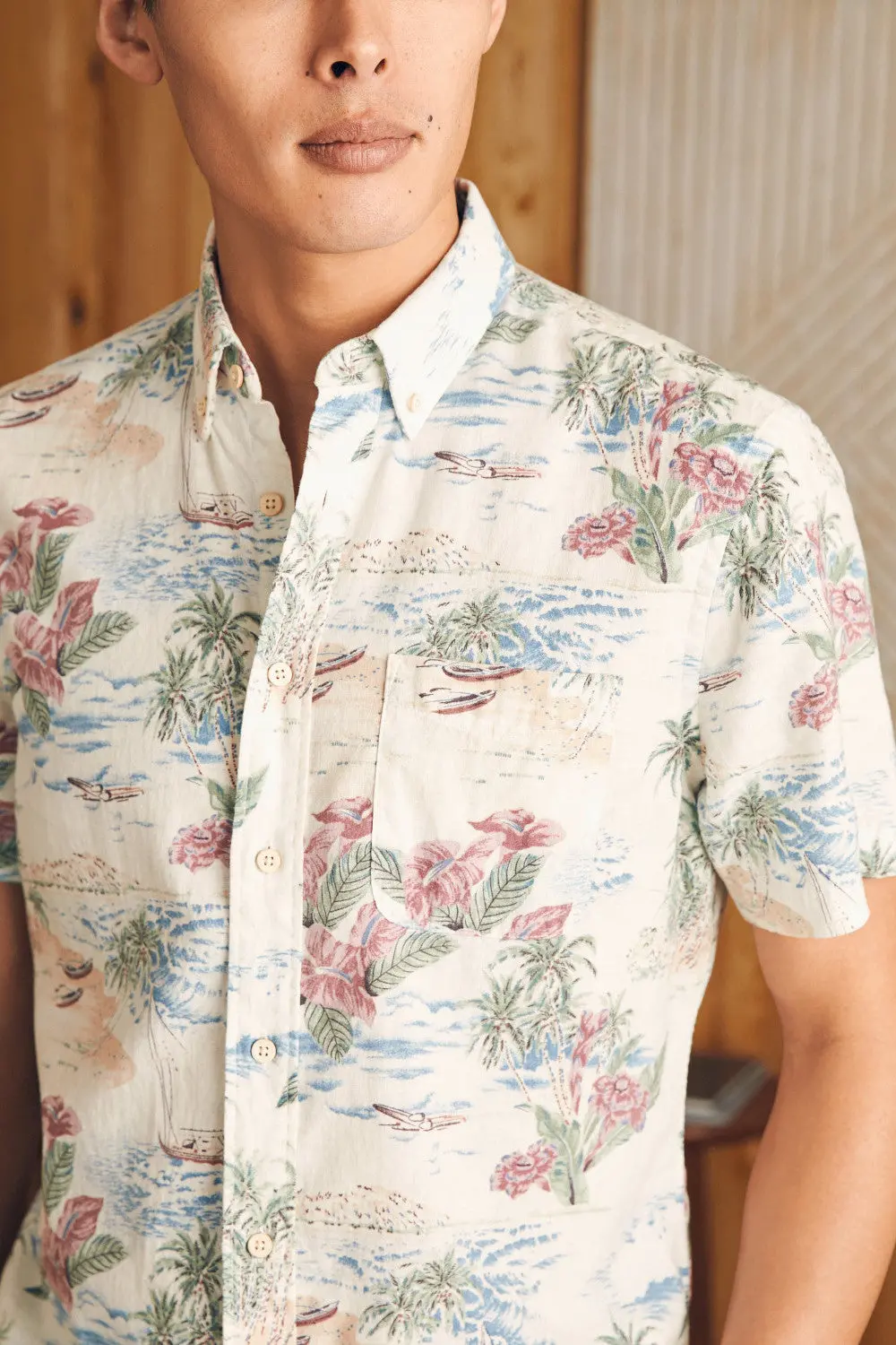 Faherty Short-Sleeve Breeze Shirt In Molokai Scenic Tropical 2