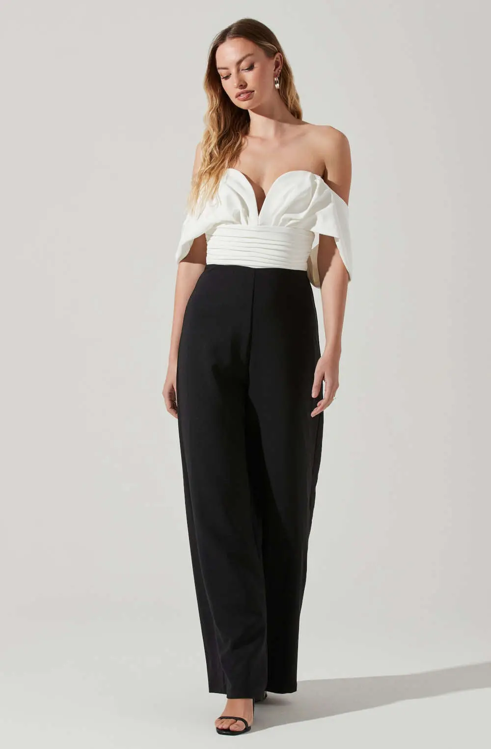 Astr The Label Betania Colorblock Wide Leg Jumpsuit In White Black 4