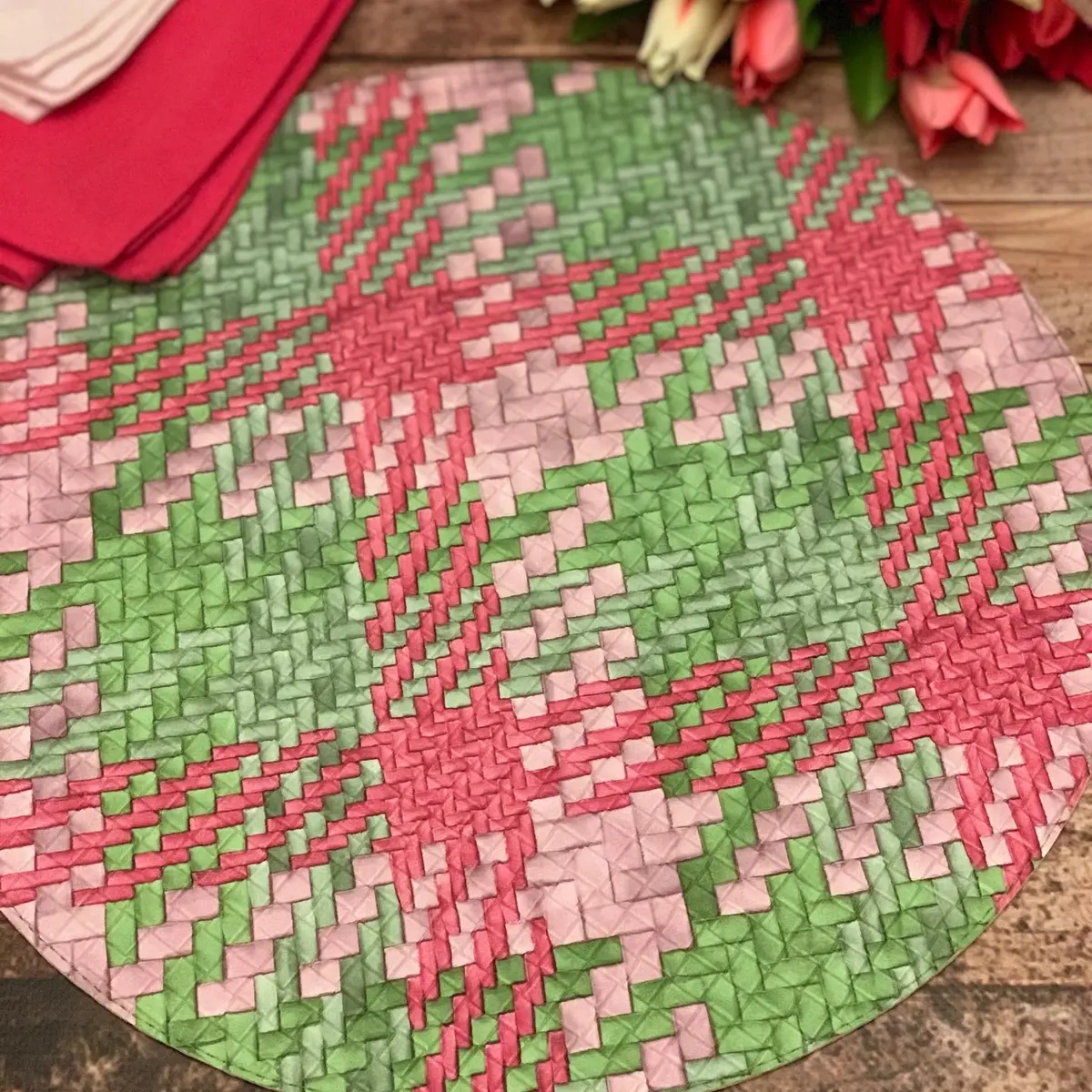 Bodrum Group Nantucket 15" Round Placemats In Green/Pink, Set Of 4 2