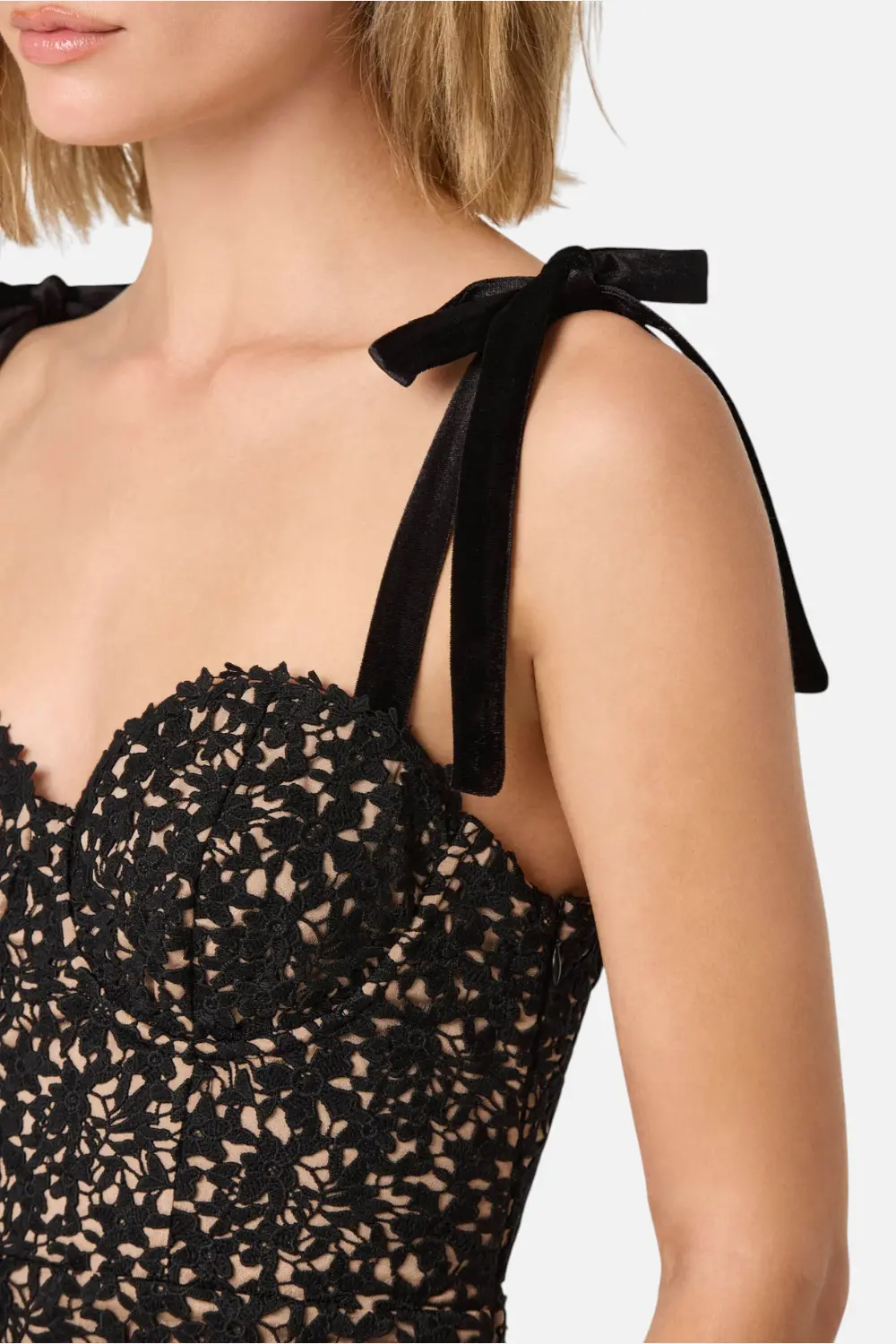 Astr The Label Donne Floral Lace Midi Dress In Black & Nude 4
