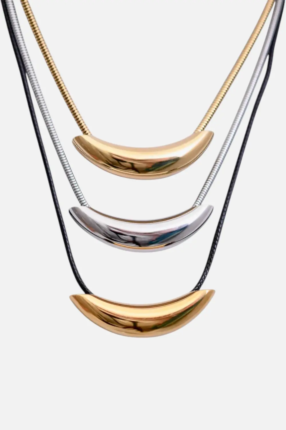 Farrah B Full Swing Necklace In Silver 1