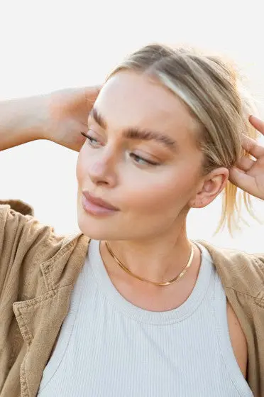 Farrah B Herringbone Chain Necklace In Gold 1