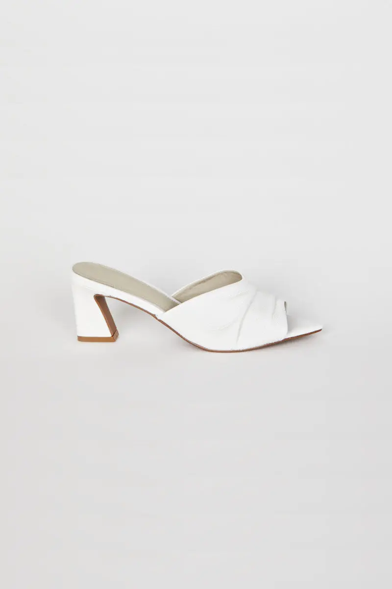 Intentionally Blank Fair Heels In White 1
