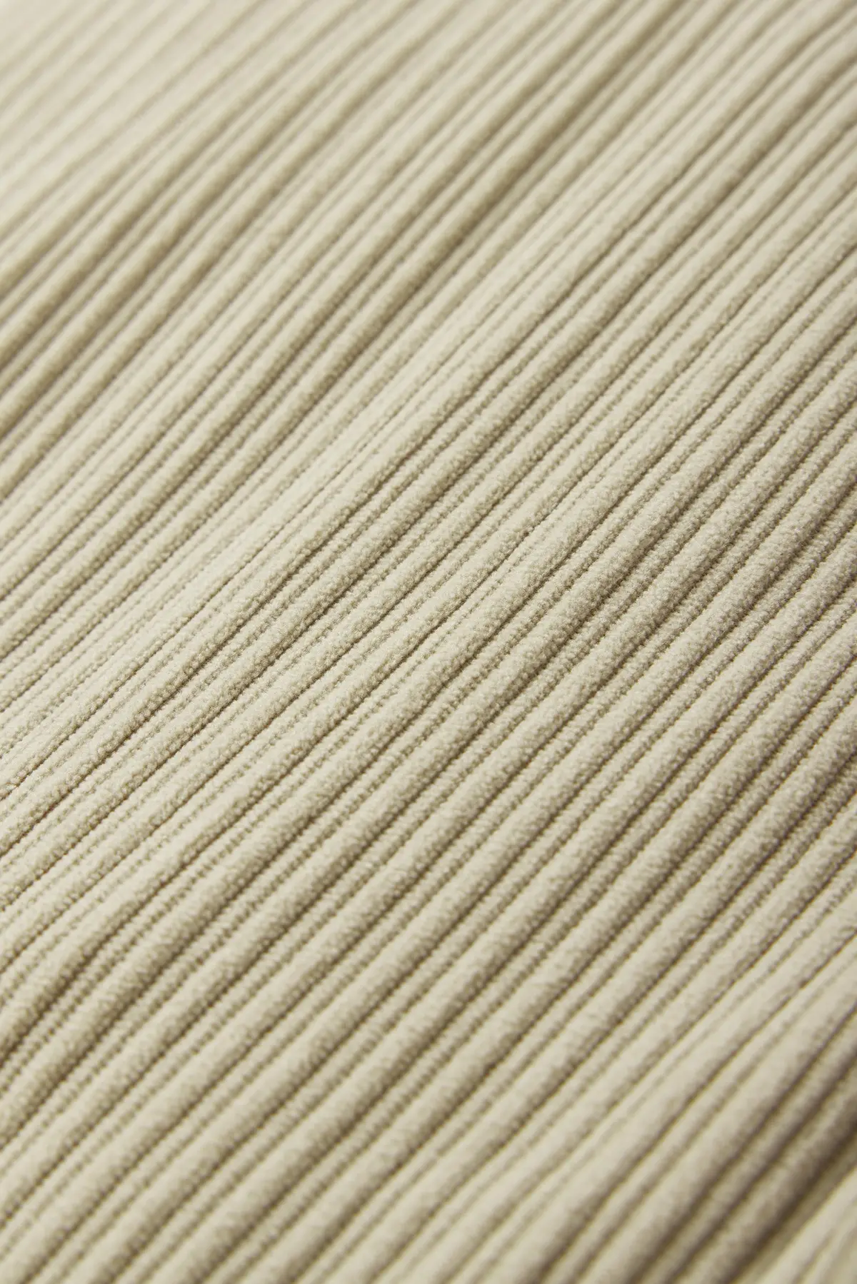 Katin Kennith Short In Aluminum 6