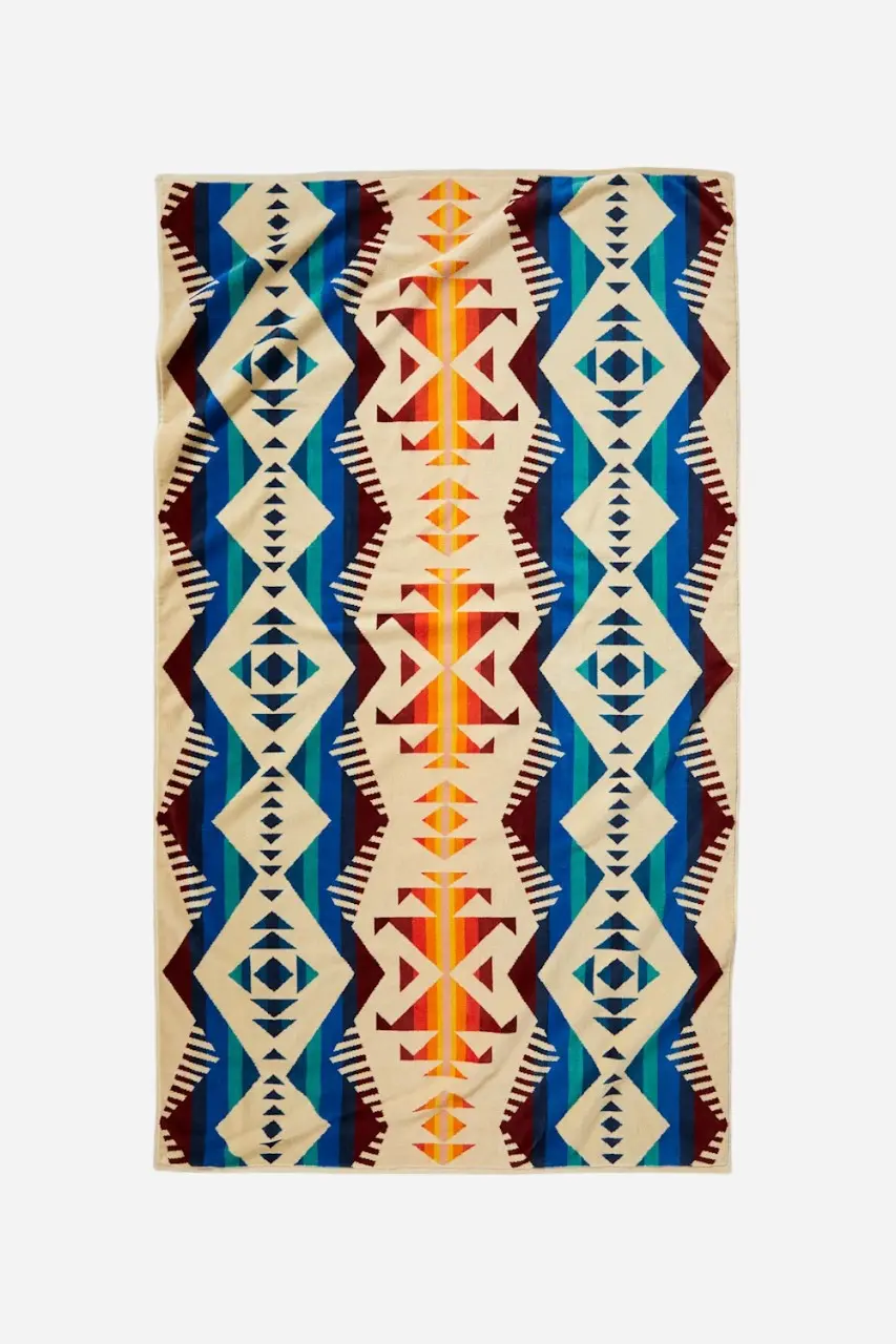 Los Lunas Oversized Jacquard Spa Towel In Tan/Multi 1