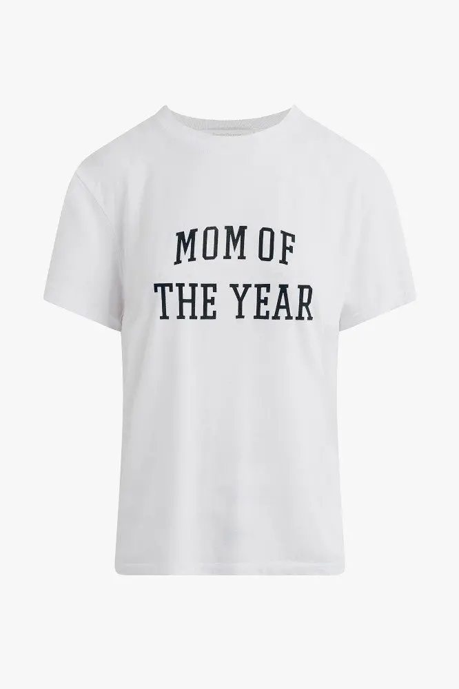 Favorite Daughter Mom Of The Year Classic Collegiate Tee In White 1
