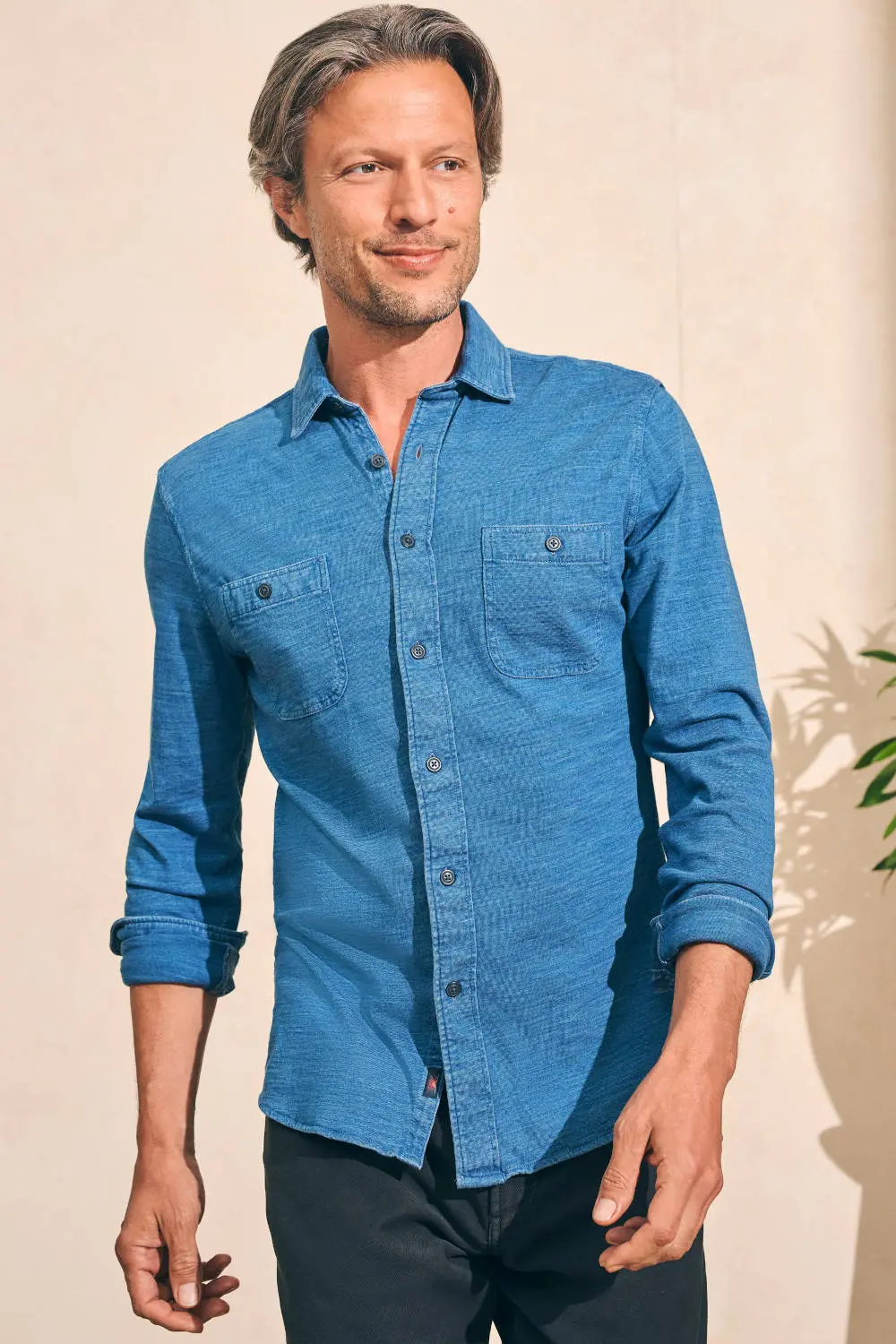 Faherty Sunwashed Knit Seasons Shirt Double Pocket In Medium Indigo Wash 1