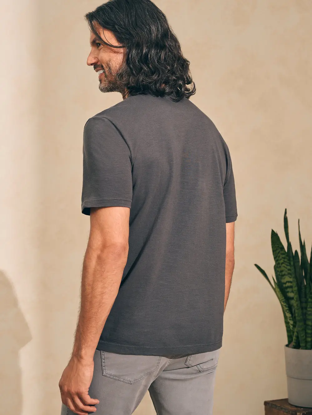 Faherty Sunwashed Tee In Washed Black 3
