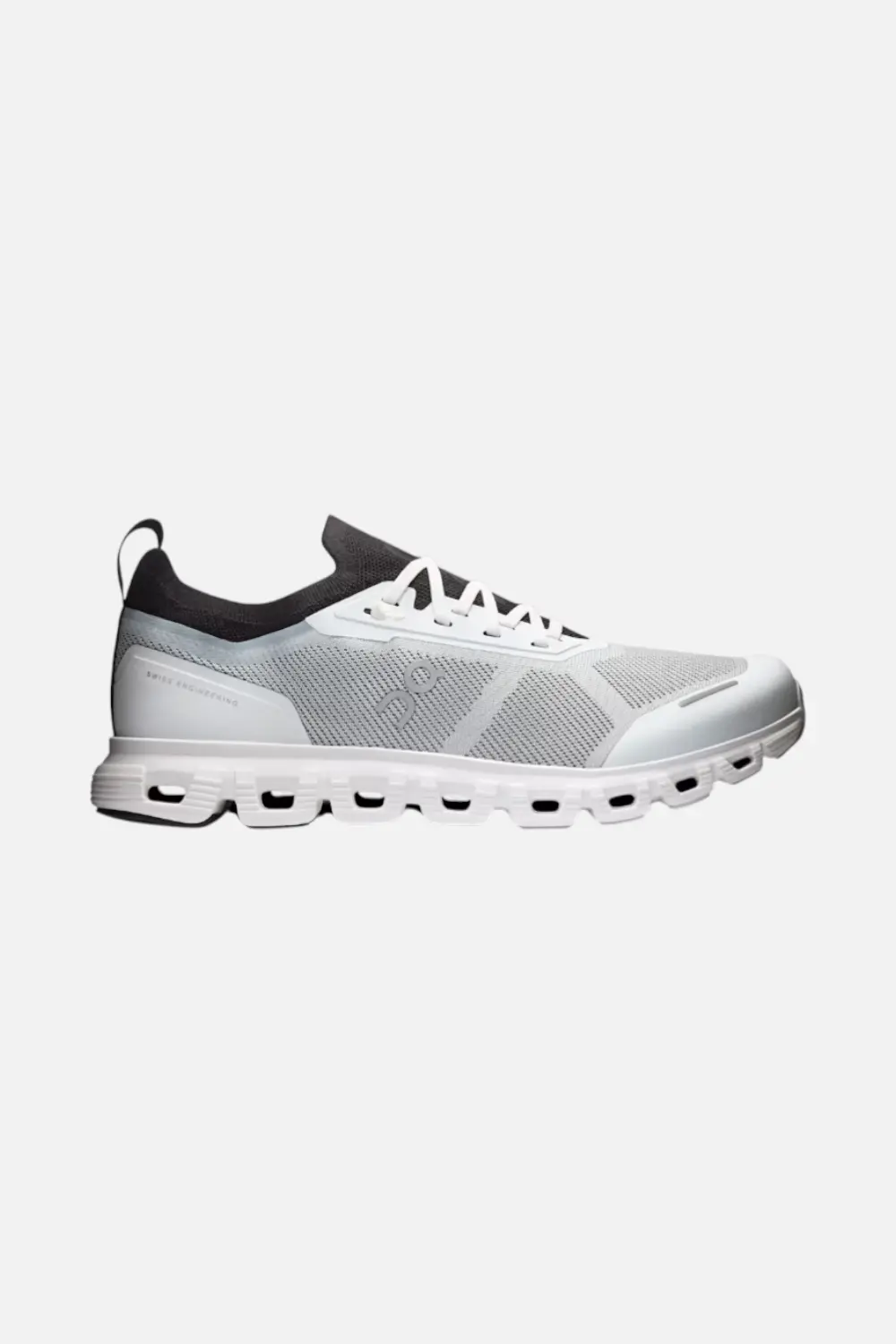 On Running Cloud 6 Versa In White & Black 1
