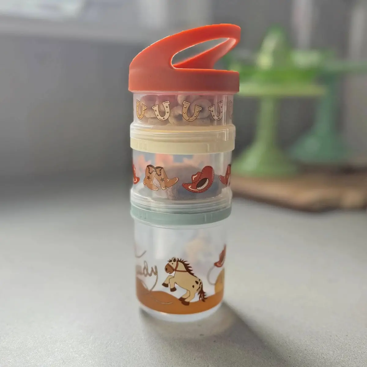 Howdy Twist & Snack Stacker 1