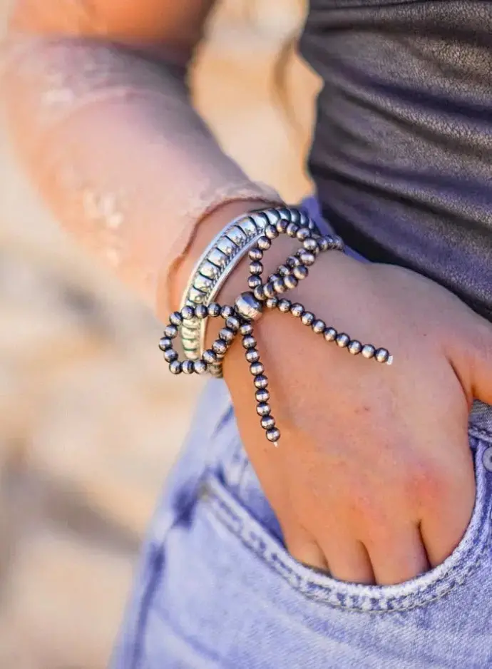 Navajo Pearl Stretch Bracelet 1
