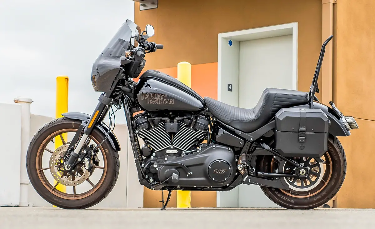20L - Outlaw Quick-Mount Small Harley Softail Low Rider S Fxlrs Leather Wrapped Hard Saddlebags 2
