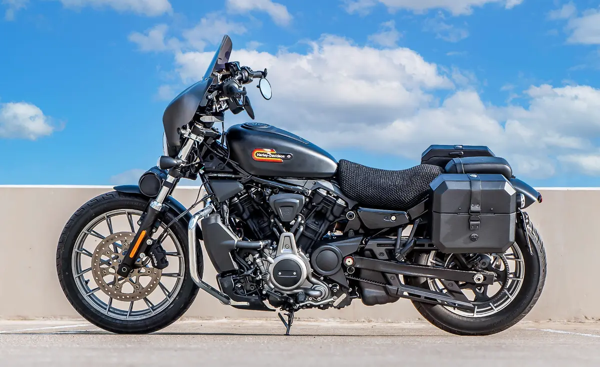 20L - Outlaw Quick-Mount Small Harley Sportster Nightster Rh975/S Leather Wrapped Hard Saddlebags 2