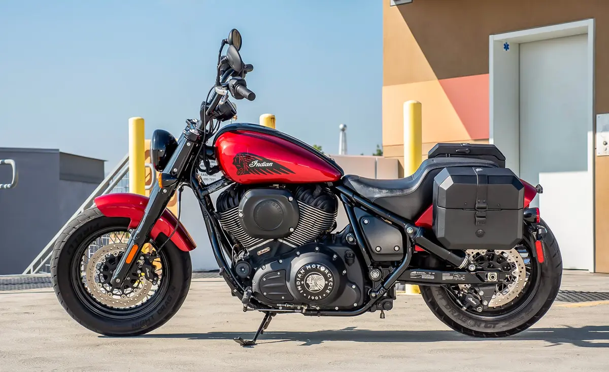 20L - Outlaw Quick-Mount Small Indian Chief Dark Horse Leather Wrapped Hard Saddlebags 2