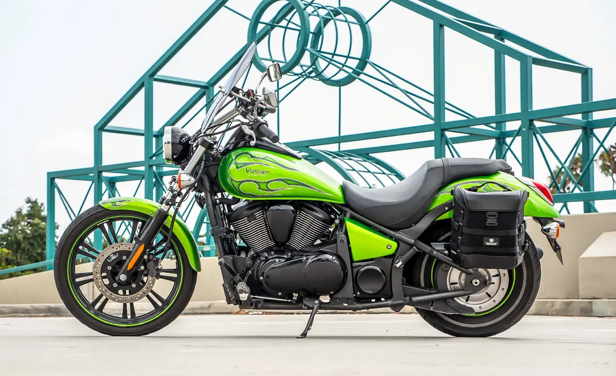 15L - Incognito Quick Mount Medium Kawasaki Vulcan 900 Custom Vn900c Solo Saddlebag (Left Only) 2