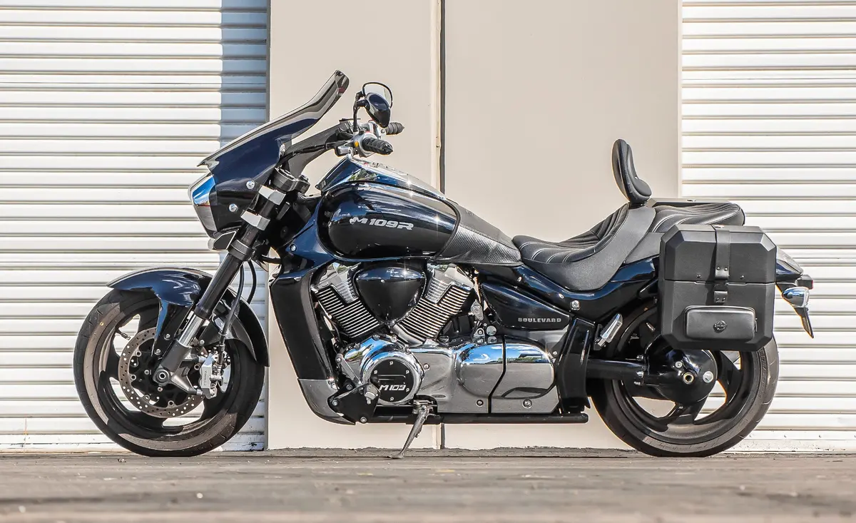 15L - Outlaw Quick Mount Medium Suzuki Boulevard M109 Vzr1800 Hard Solo Saddlebag (Left Only) 2