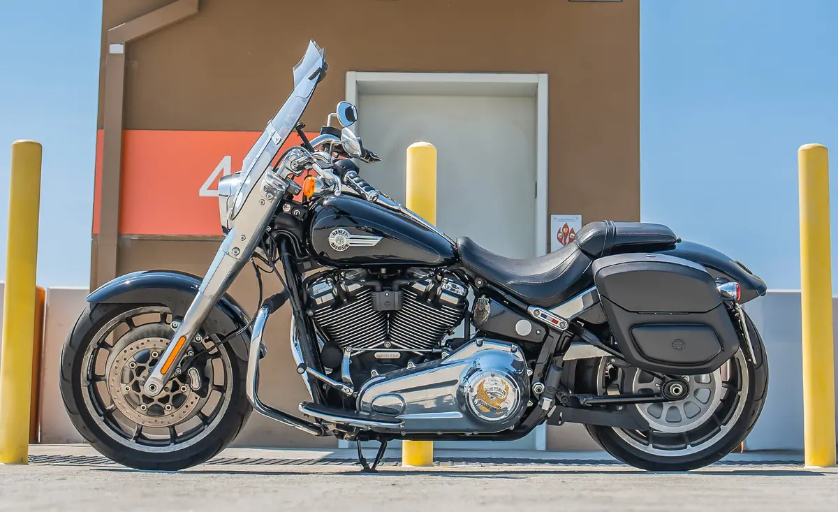 12L - Ironclad Quick Mount Medium Harley Softail Fat Boy Flfb/S Hard Solo Saddlebag (Left Only) 2