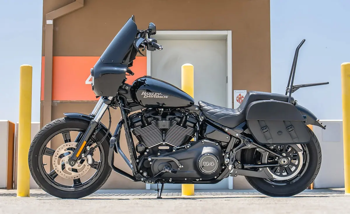 28L - Baelor Medium Quick Mount Motorcycle Saddlebags For Harley Softail Street Bob Fxbb/S 2
