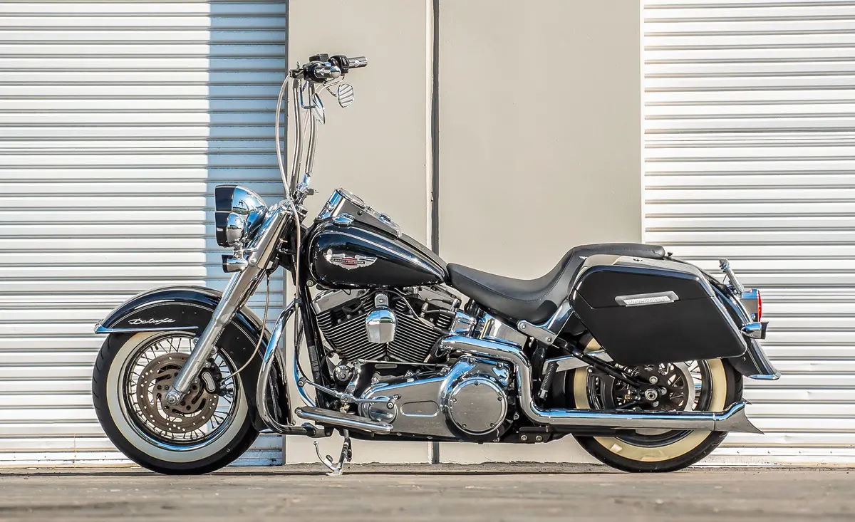42L - Baldur Extra Large Painted Motorcycle Hard Saddlebags For Harley Softail Deluxe Flstn/I 2