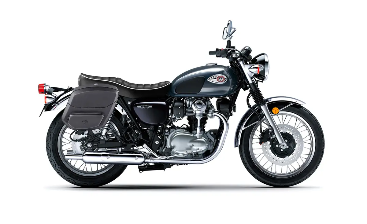 24L - Ironclad Quick-Mount Medium Kawasaki W800 Leather Wrapped Hard Saddlebags 2