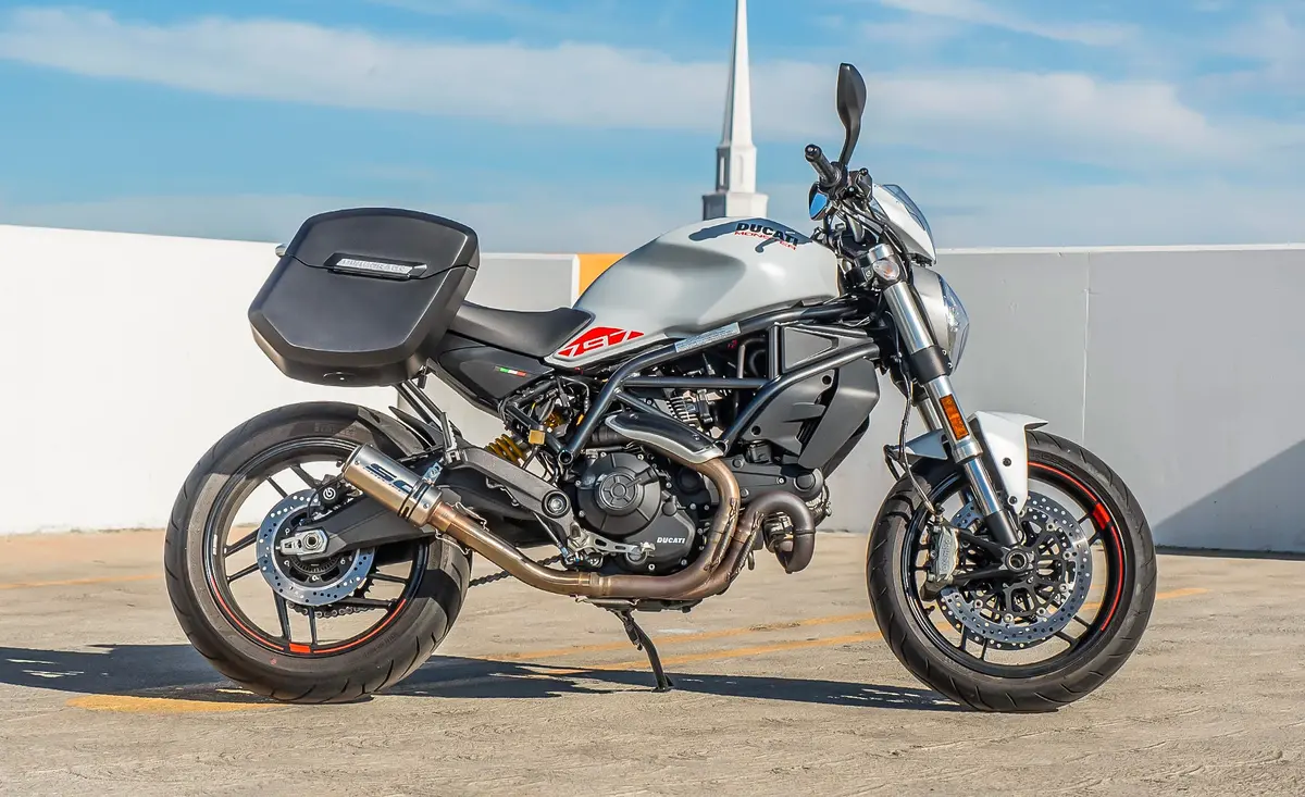 24L - Ironclad Quick-Mount Medium Ducati Monster 797 Matte Hard Saddlebags 2