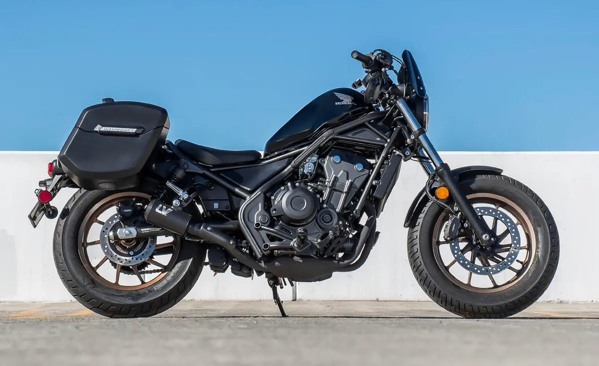 24L - Ironclad Quick-Mount Medium Honda Rebel 300 Matte Hard Saddlebags 2