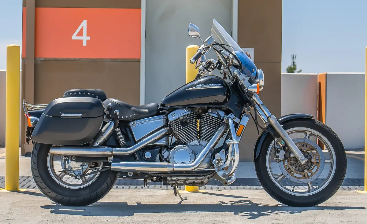 36L - Lamellar Raven Extra Large Honda Shadow 1100 Spirit Shock Cutout Matte Motorcycle Hard Saddlebags 2