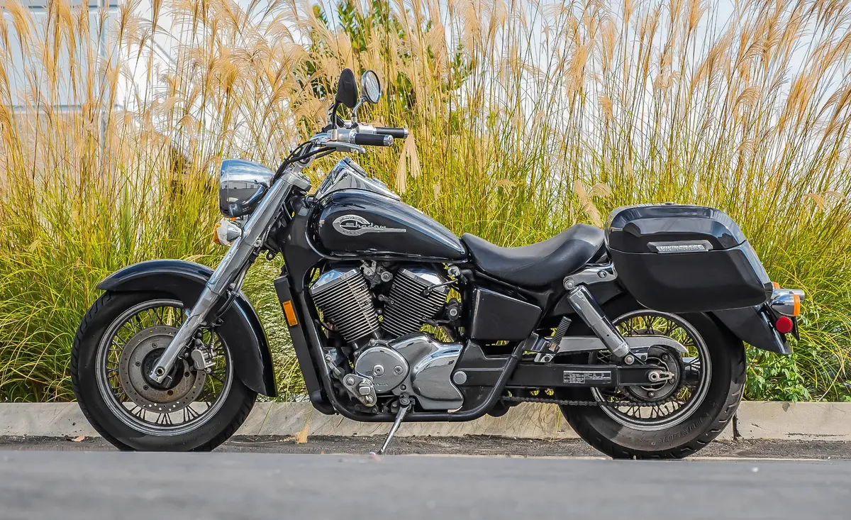 36L - Lamellar Raven Extra Large Honda Shadow 750 Ace Shock Cut-Out Painted Motorcycle Hard Saddlebags 2