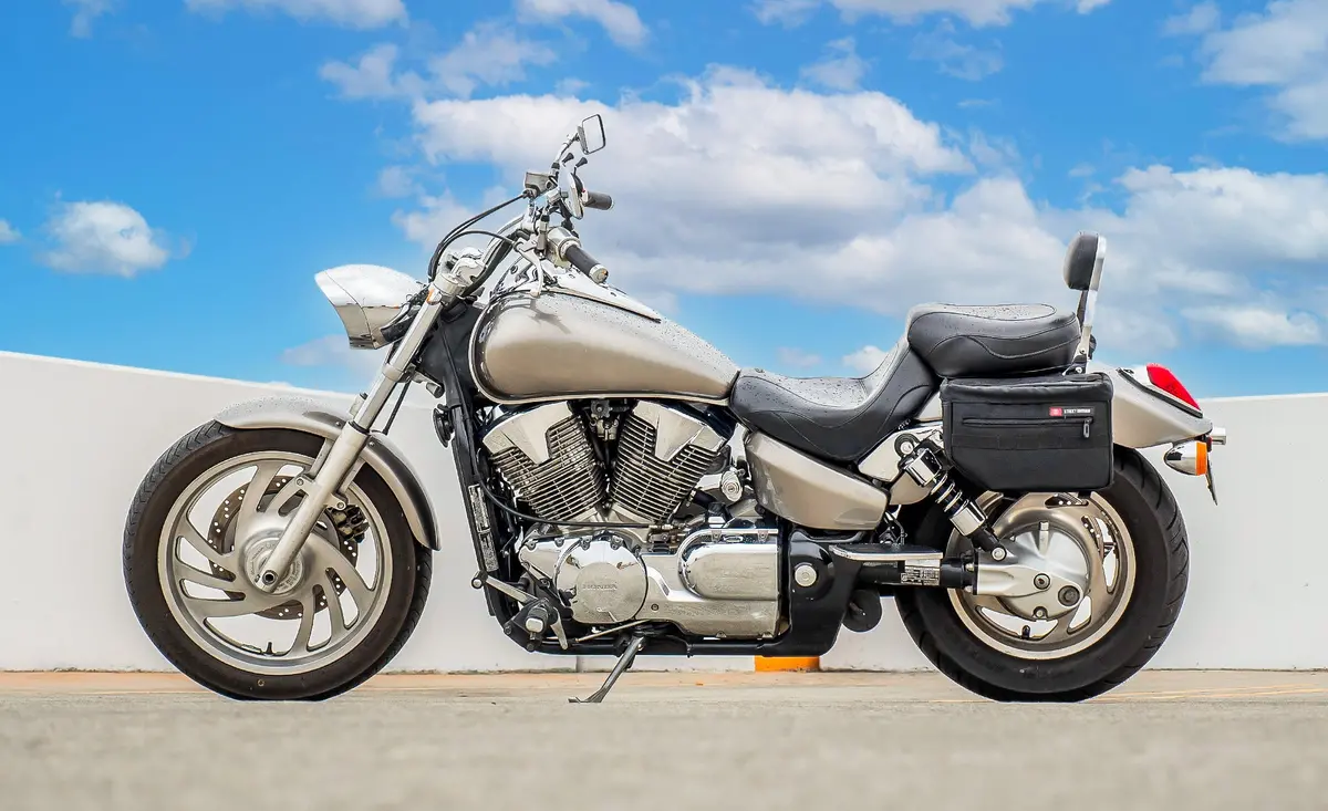 18L - Patriot Medium Honda Vtx 1800 C Motorcycle Throw Over Saddlebags 2